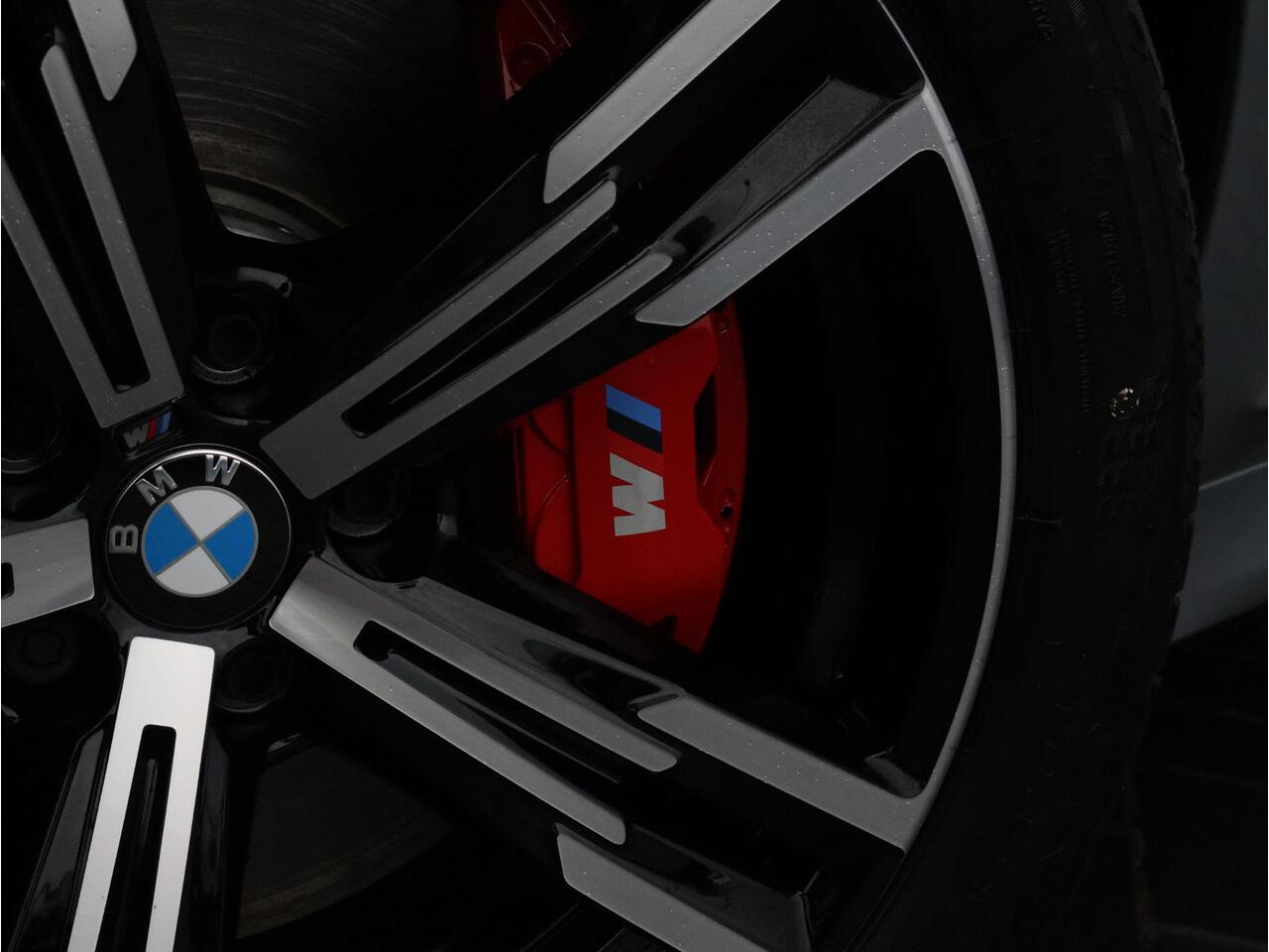 BMW 3-SERIE Touring 330e M-Sportpakket Pro / HIFI / Stoelverwarming / Comfort Access / Extra Getint Glas /