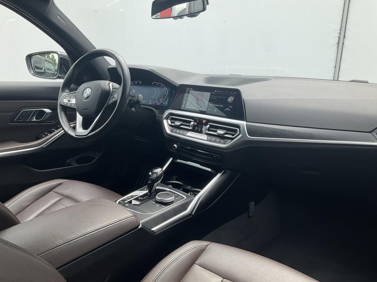 BMW 3-SERIE Touring 318 2.0D 150pk High Executive Harman/Kardon Leder Carplay Led Facelift NL-Auto!