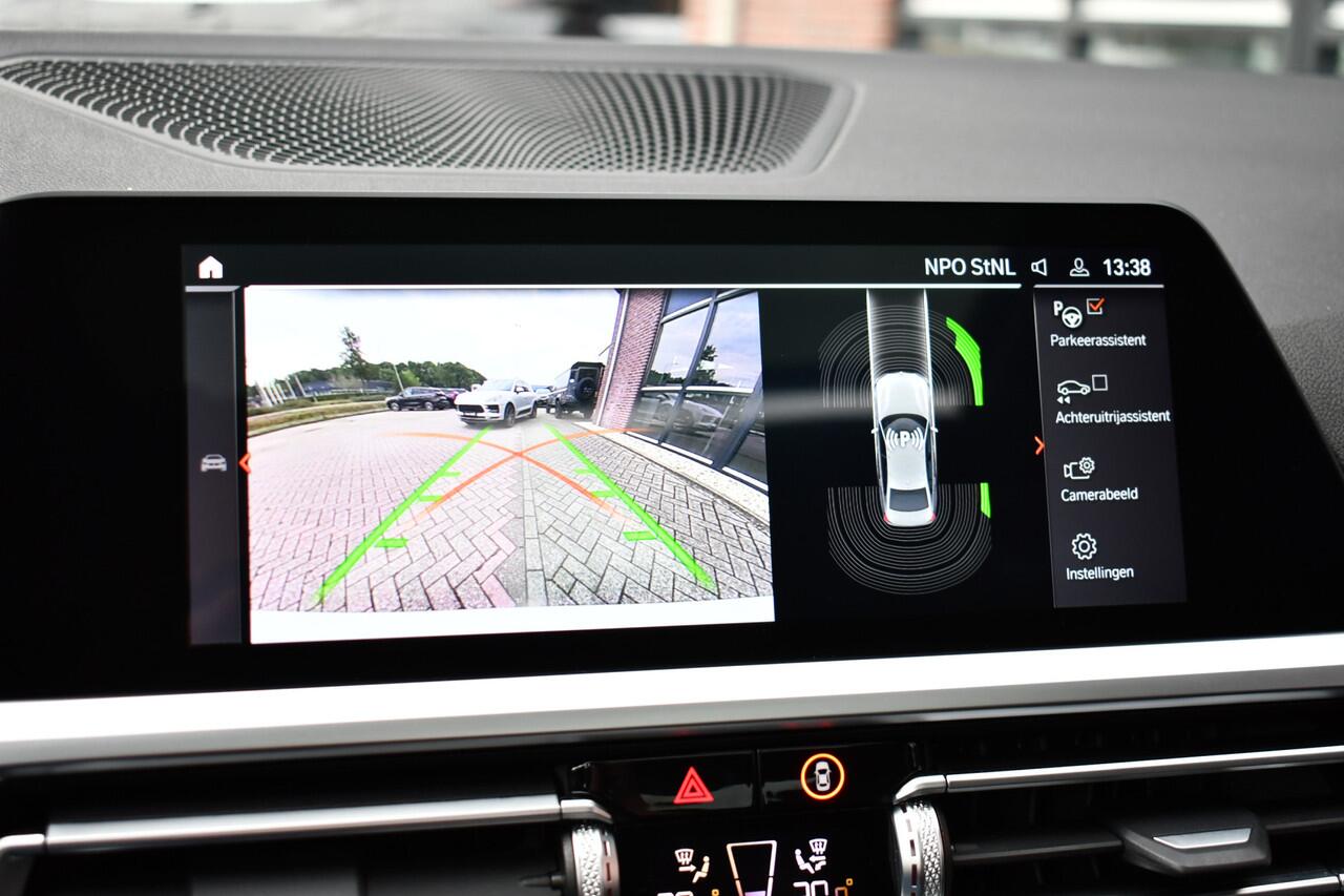 BMW 3-SERIE 320i M-Sport Pano 19inch Laser HiFi Shadowline