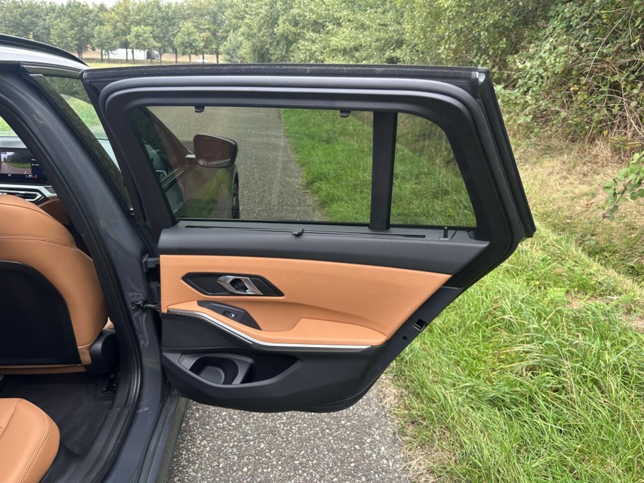 BMW 3-SERIE 318i High Executive M-Pakket