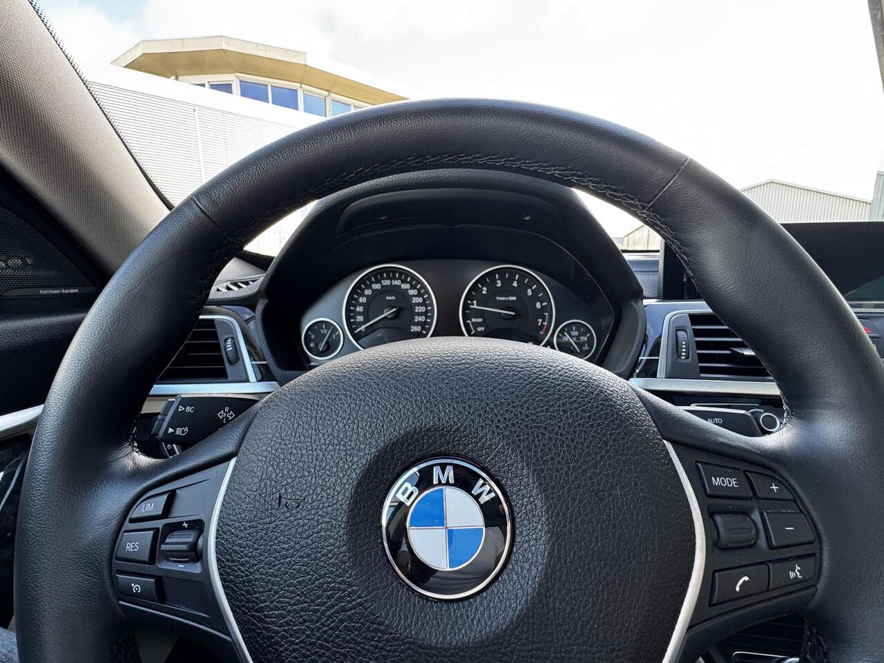 BMW 3-SERIE 320i xDrive High Executive Pano, Leder, Proff Navi,