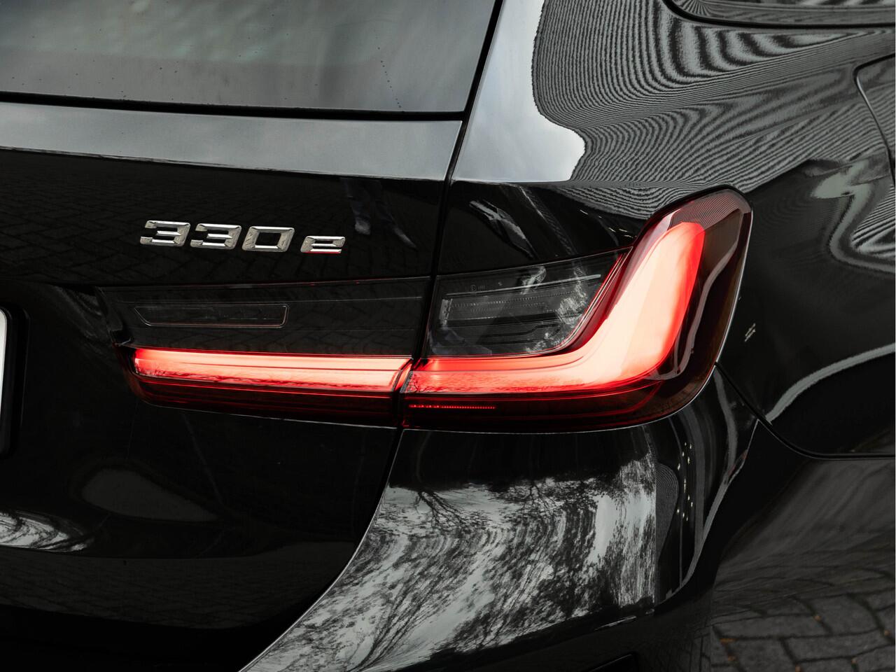 BMW 3-SERIE Touring 330e M-Sport - Pano - LCI 2 - ACC - Trekhaak - Widescreen - Hifi