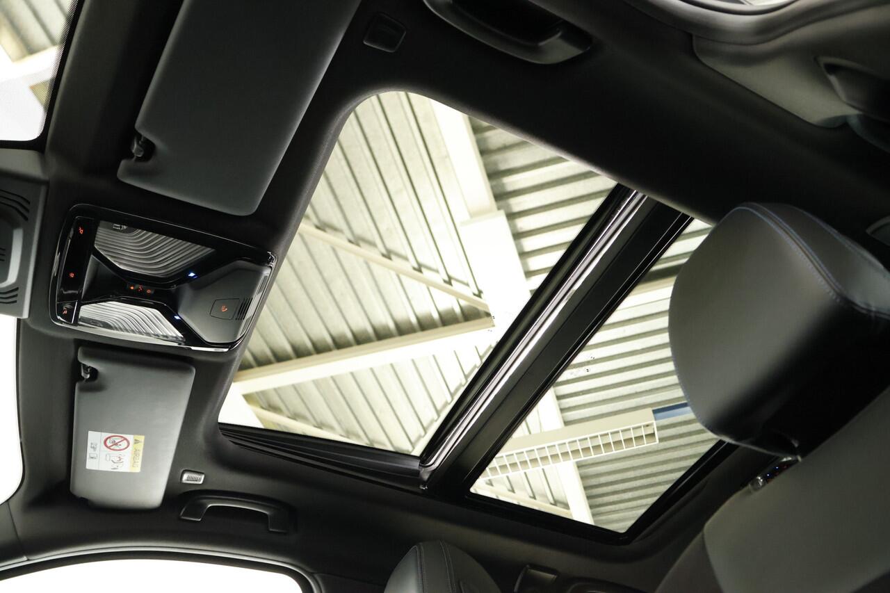 BMW 3-SERIE Touring 330e M-Sport / Opendak / HarmanKardon / Co-Pilot / HUD