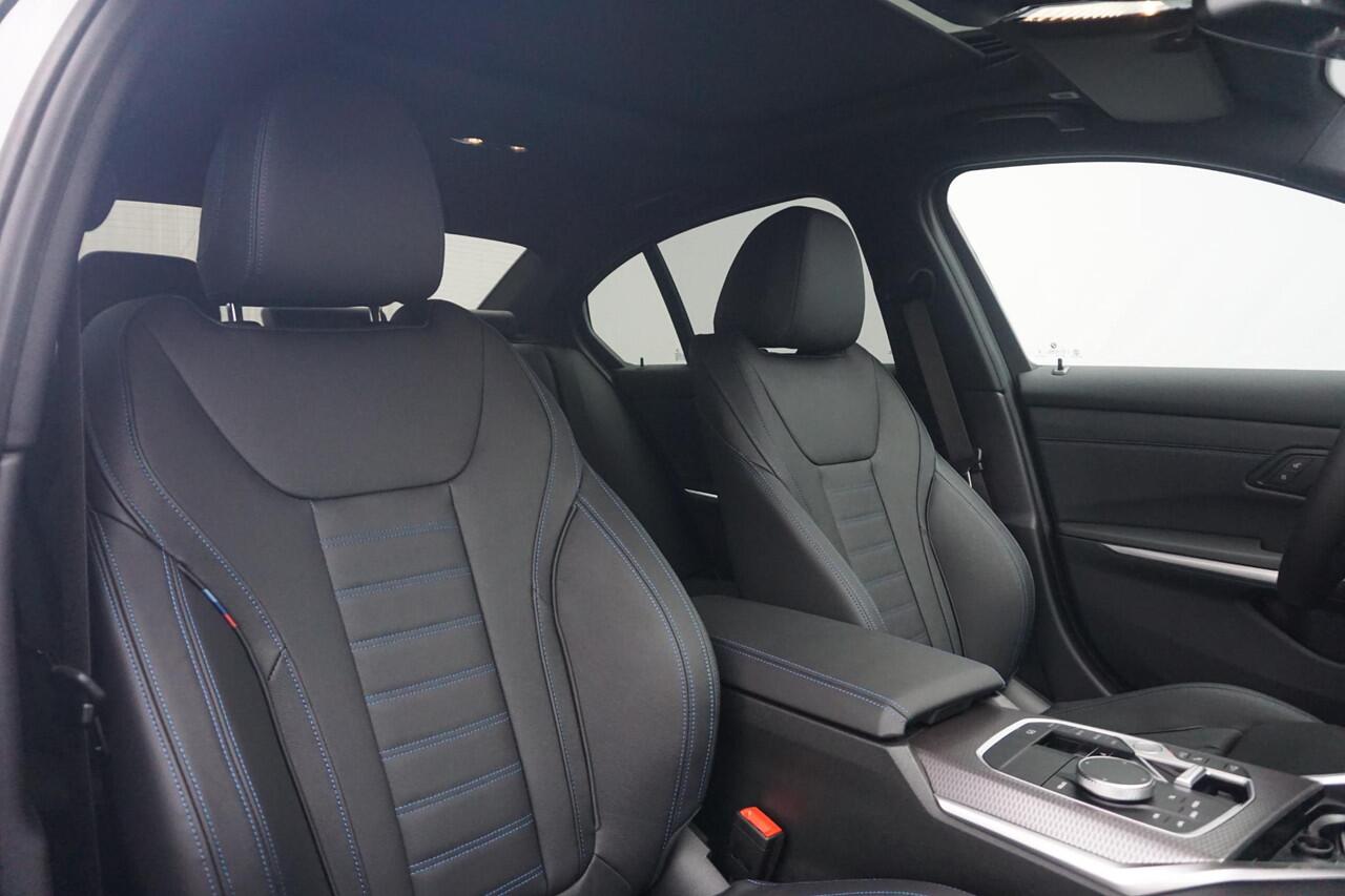 BMW 3-SERIE Sedan 318i M sport / Trekhaak / Schuif- Kanteldak / Hifi | Ekris Selection