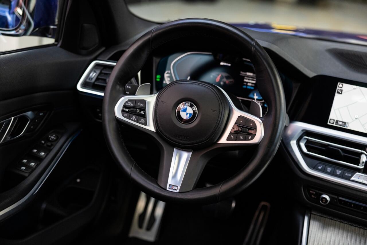BMW 3-SERIE 3er - 330e M Sport | Shadow | Pano | HuD |