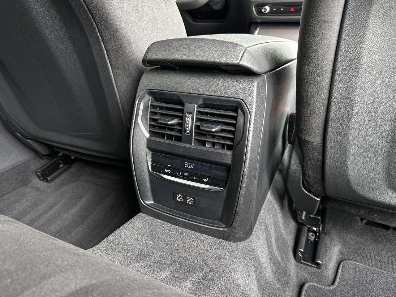 BMW 3-SERIE Touring 330i xDrive / Selections