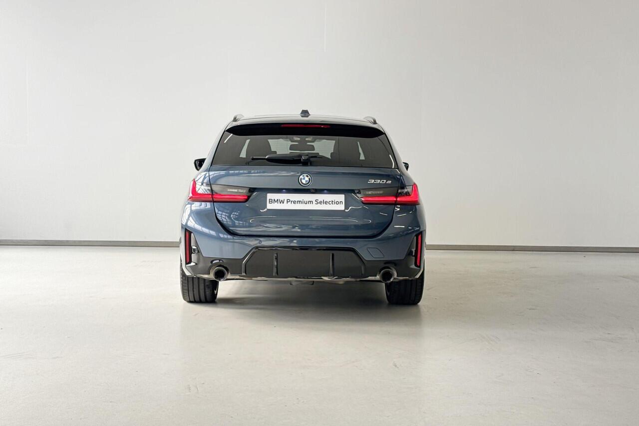 BMW 3-SERIE Touring 330e