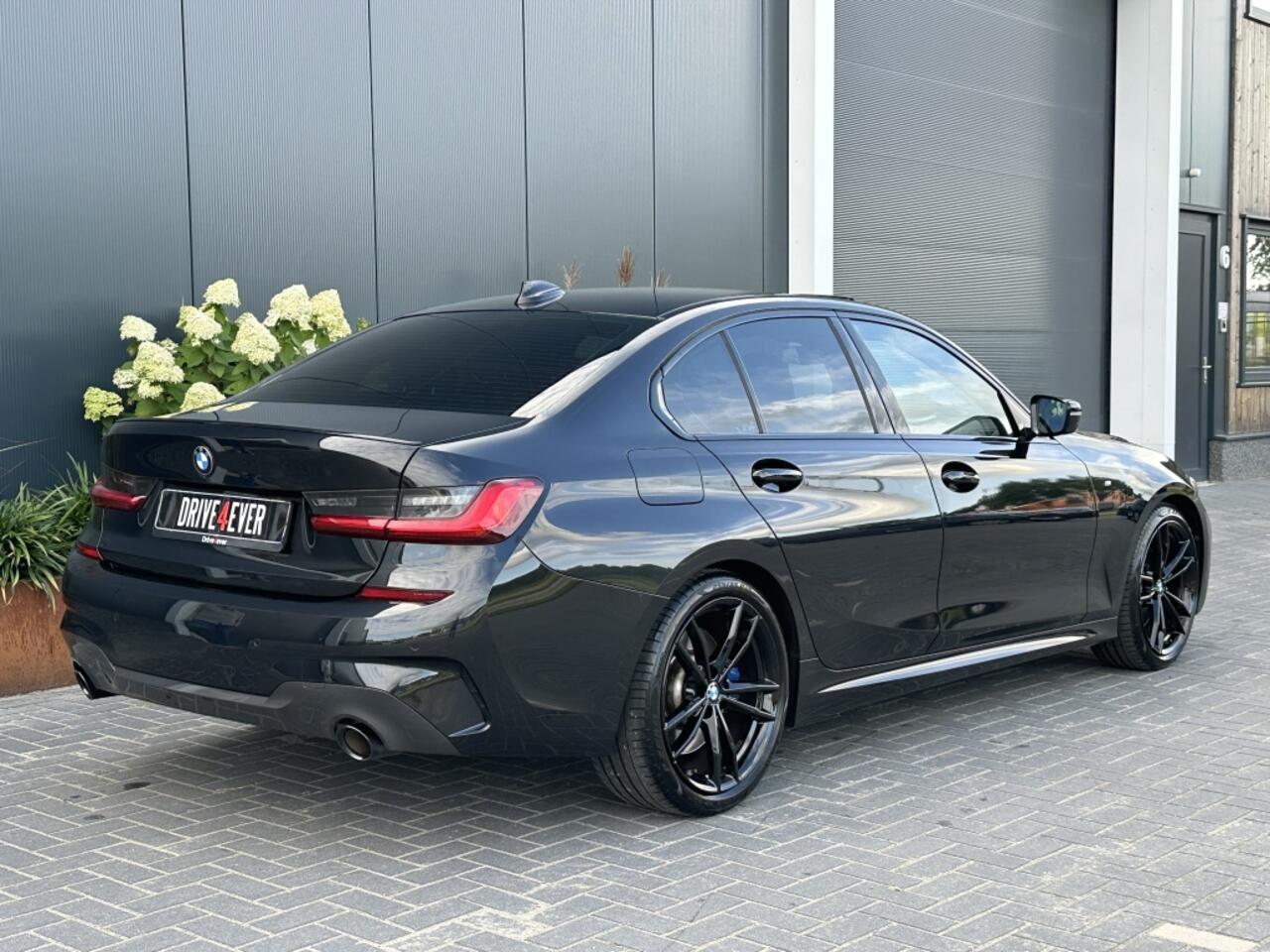 BMW 3-SERIE 330i M PACK M2020 PANO NAVI SPORTVELGEN CLIMATE PDC