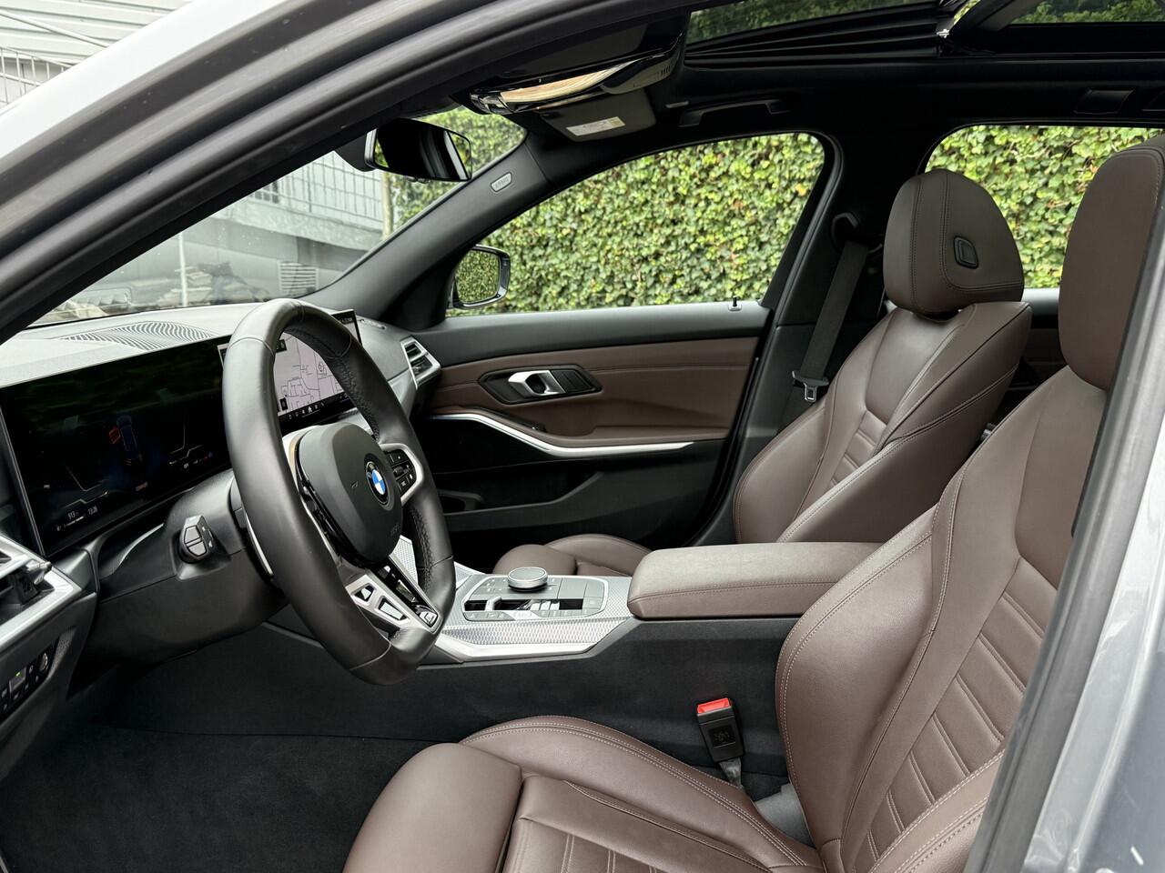 BMW 3-SERIE Touring 318i | NW Model | M-Sport | 19'' | Panorama | Camera | Elek. Trekhaak