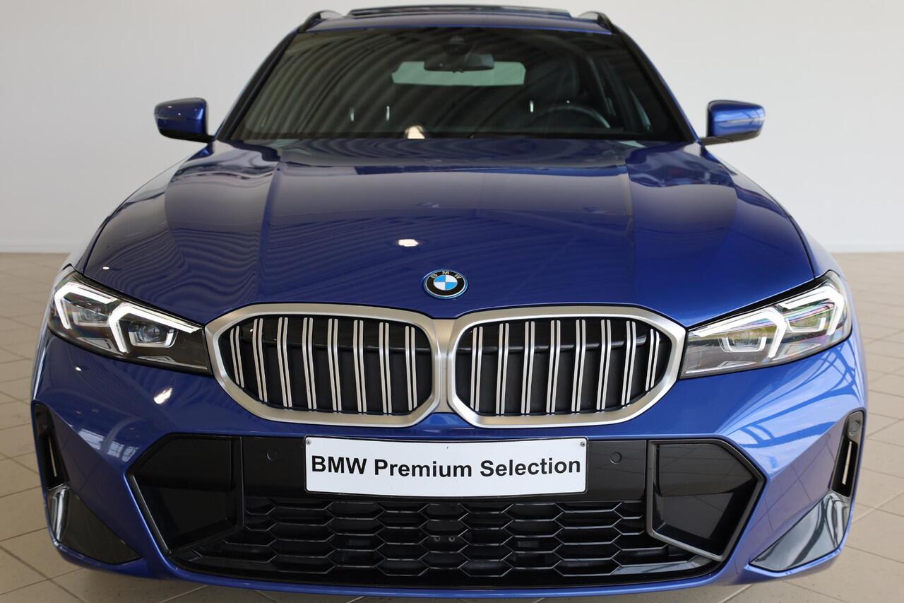 BMW 3-SERIE Touring 320e | M Sportpakket | Entertainment Pack | Travel Pack