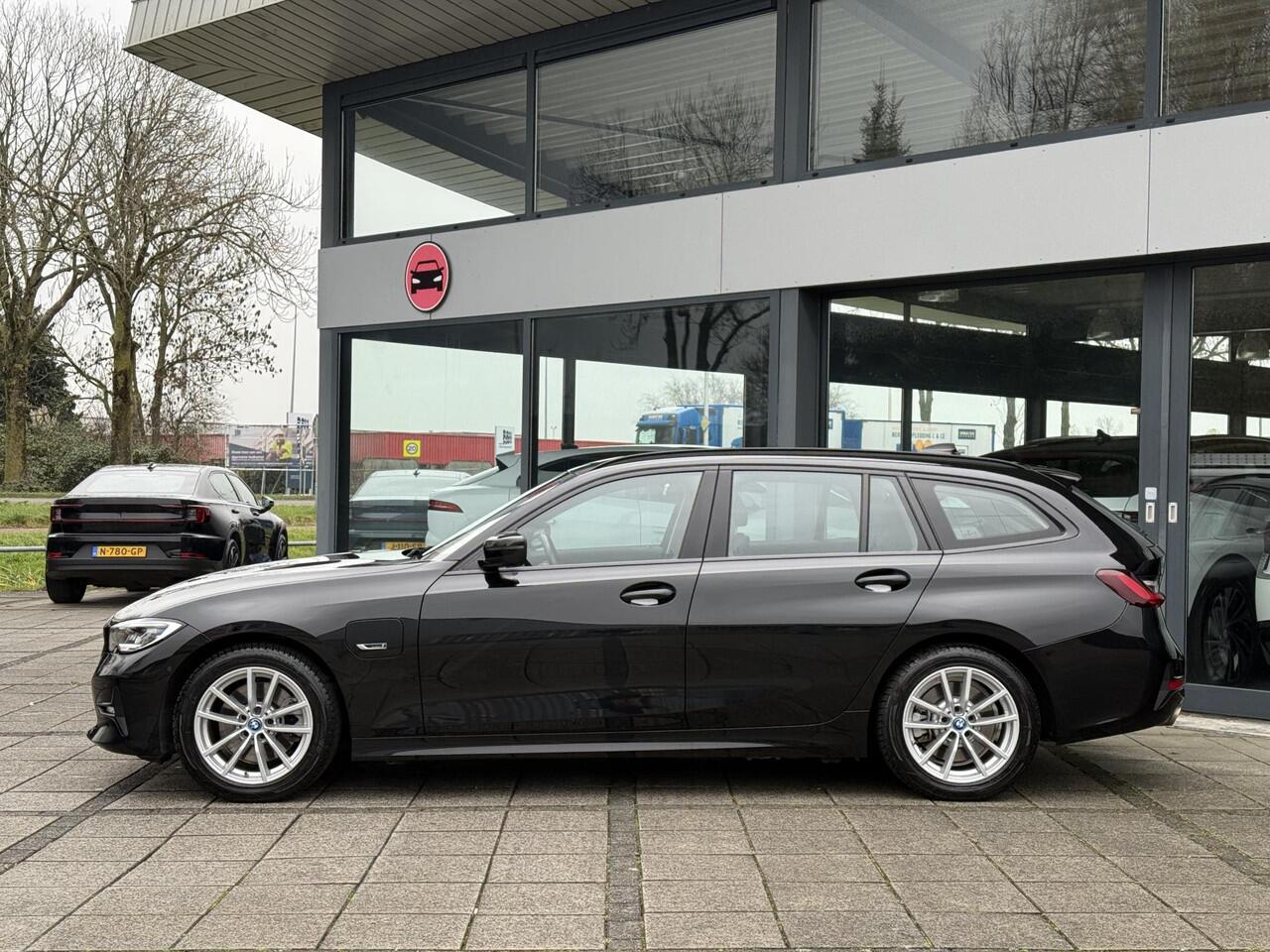 BMW 3-SERIE Touring 320e Aut. Hybrid Executive Business | Leder Sport | Trekhaak | BMW Laser |