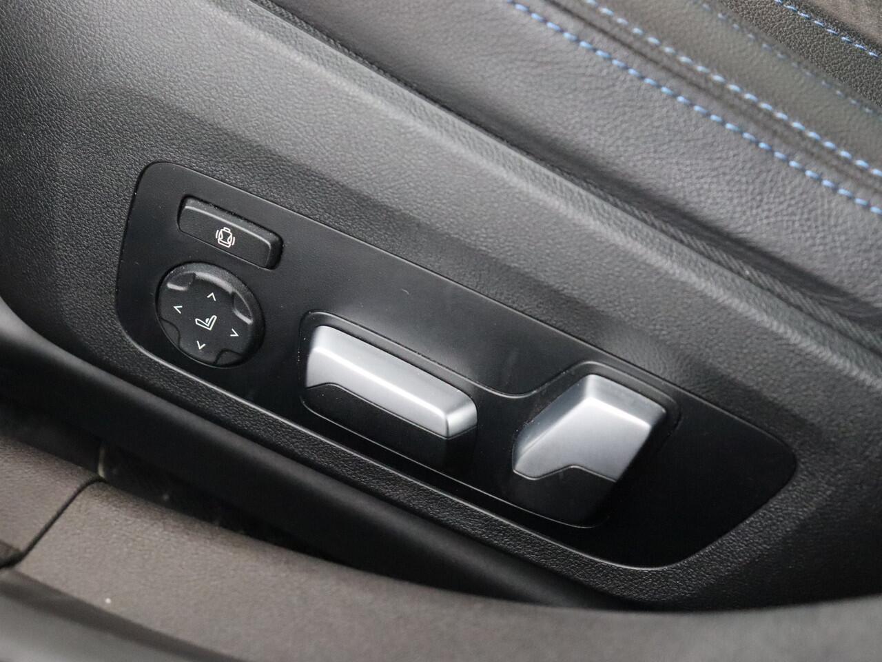 BMW 3-SERIE Touring 330e Business Edition + M Sport (Pano / Navi / Cruise / Camera / Carplay)