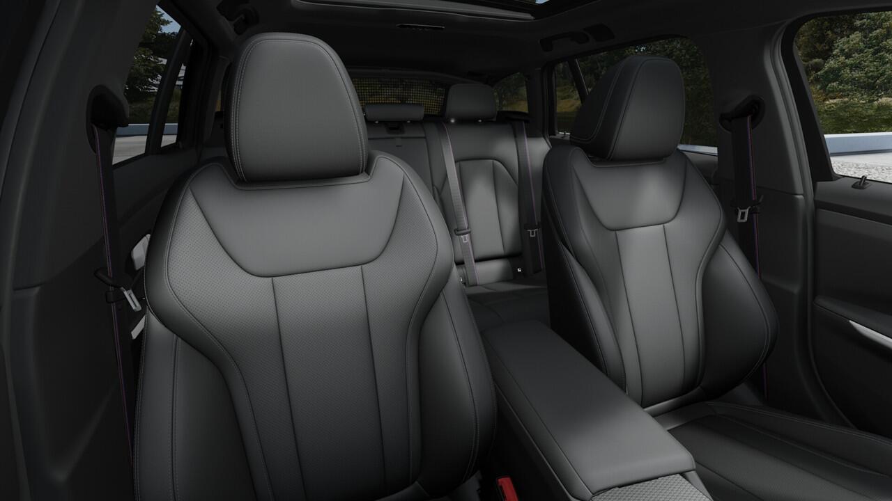 BMW 3-SERIE Touring 330e High Executive M Sport Automaat / Panoramadak / Trekhaak / Sportstoelen / Adaptieve LED / Comfort Access / Parking Assistant Plus / Active Cruise Control