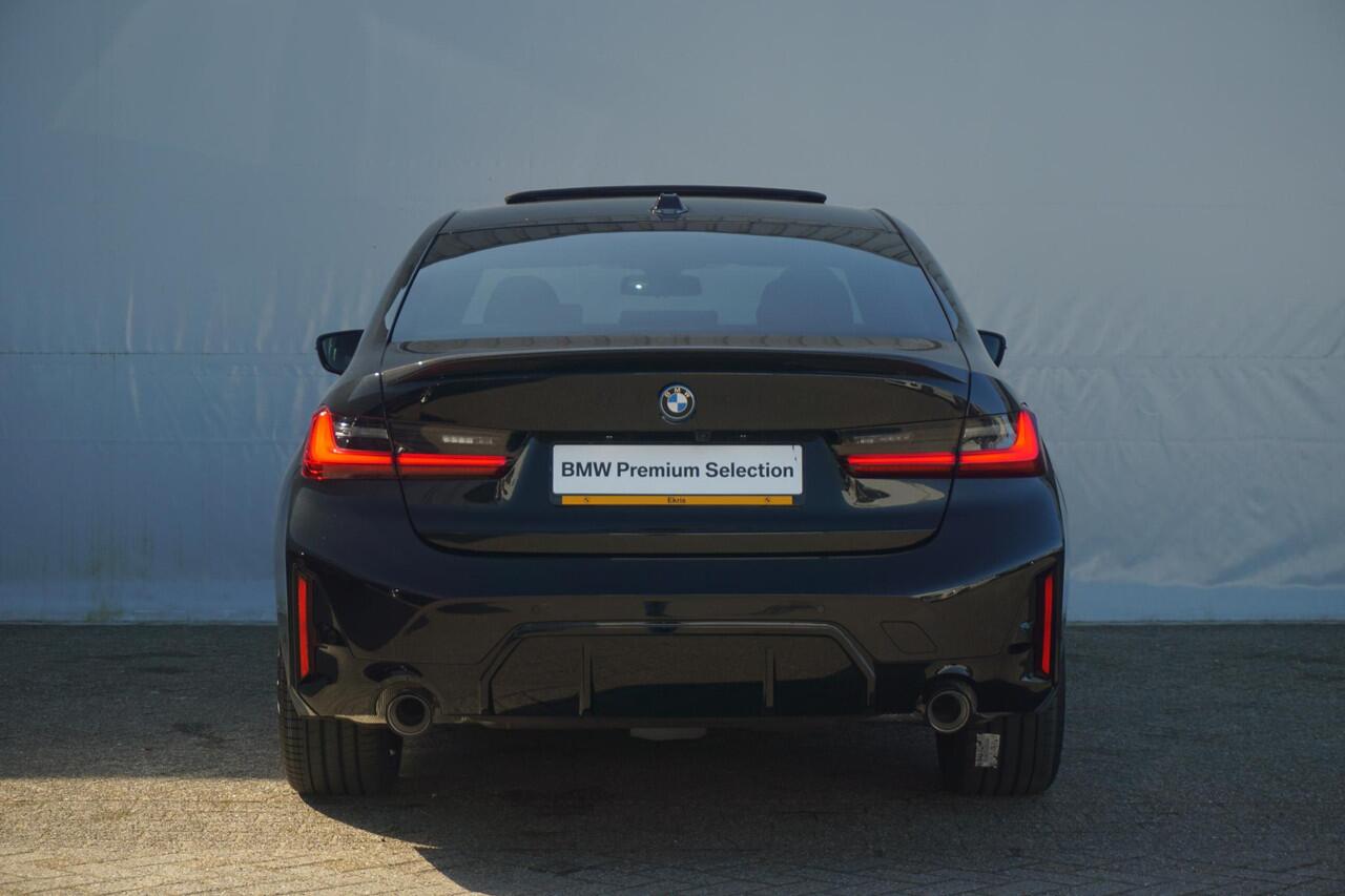 BMW 3-SERIE Sedan 320e M Sportpakket 19'' / Schuif-/kanteldak / Stuurwiel verwarming / Carbon M Performance pakket / Ekris Selection