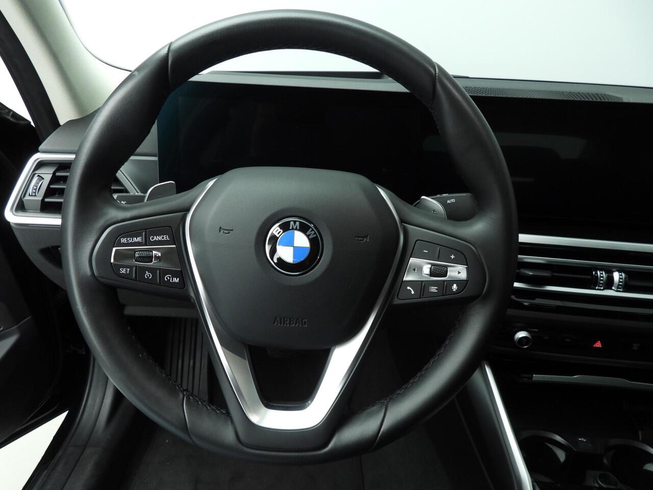 BMW 3-SERIE 320i | LED | Leder | HUD | Elektr. zetels | Sportstoelen | Keyles go | DAB | Harman-kardon sound | Alu 18 inch