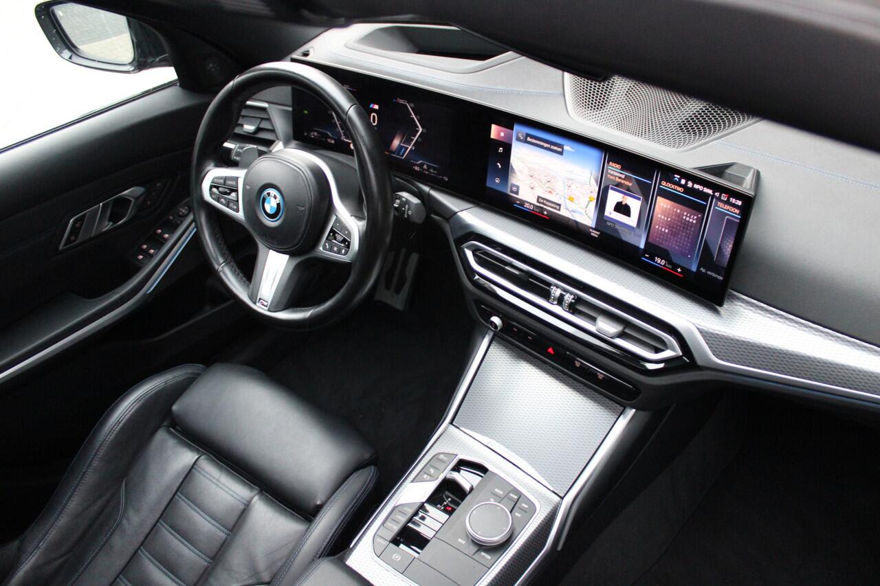 BMW 3-SERIE Touring 330e M Sport - M Sportstoelen - Pano - ACC - Keyless - H&K - Sport Remmen - Memory - SOH waarde 96% - Rijklaar