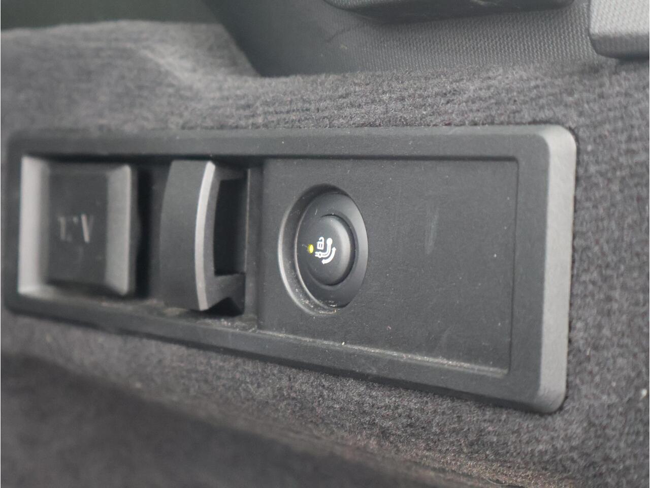 BMW 3-SERIE Touring 320e Business Edition Plus / M-Sportpakket / Trekhaak / Head Up Display / Active Cruise Control / HIFI /