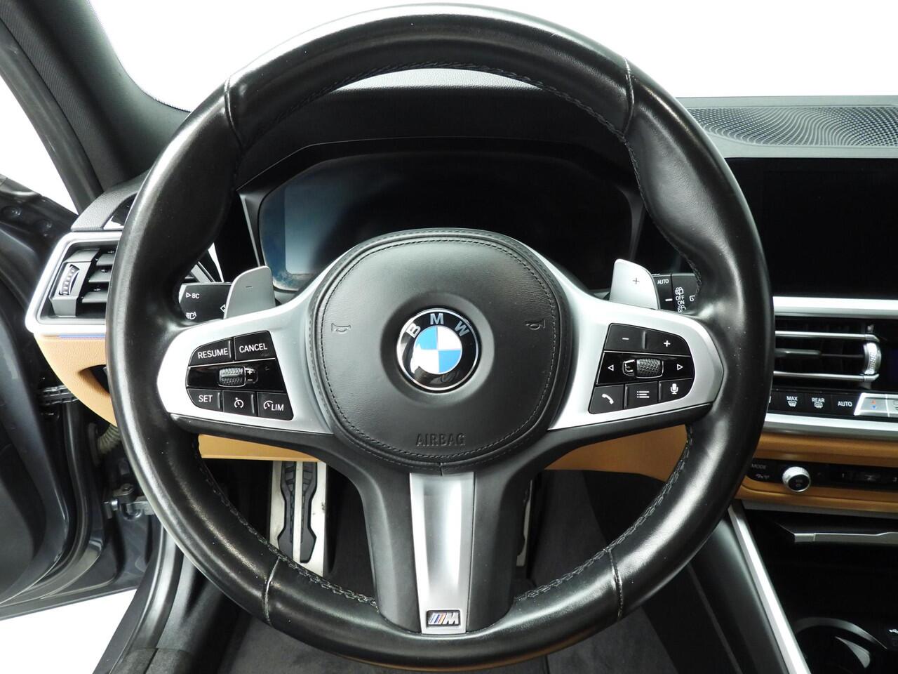 BMW 3-SERIE Touring 318i | M-Sportpakket | Laserlicht | Leder | Navigatie | Sportstoelen | Stoelverwarming | DAB | Alu 18 inch