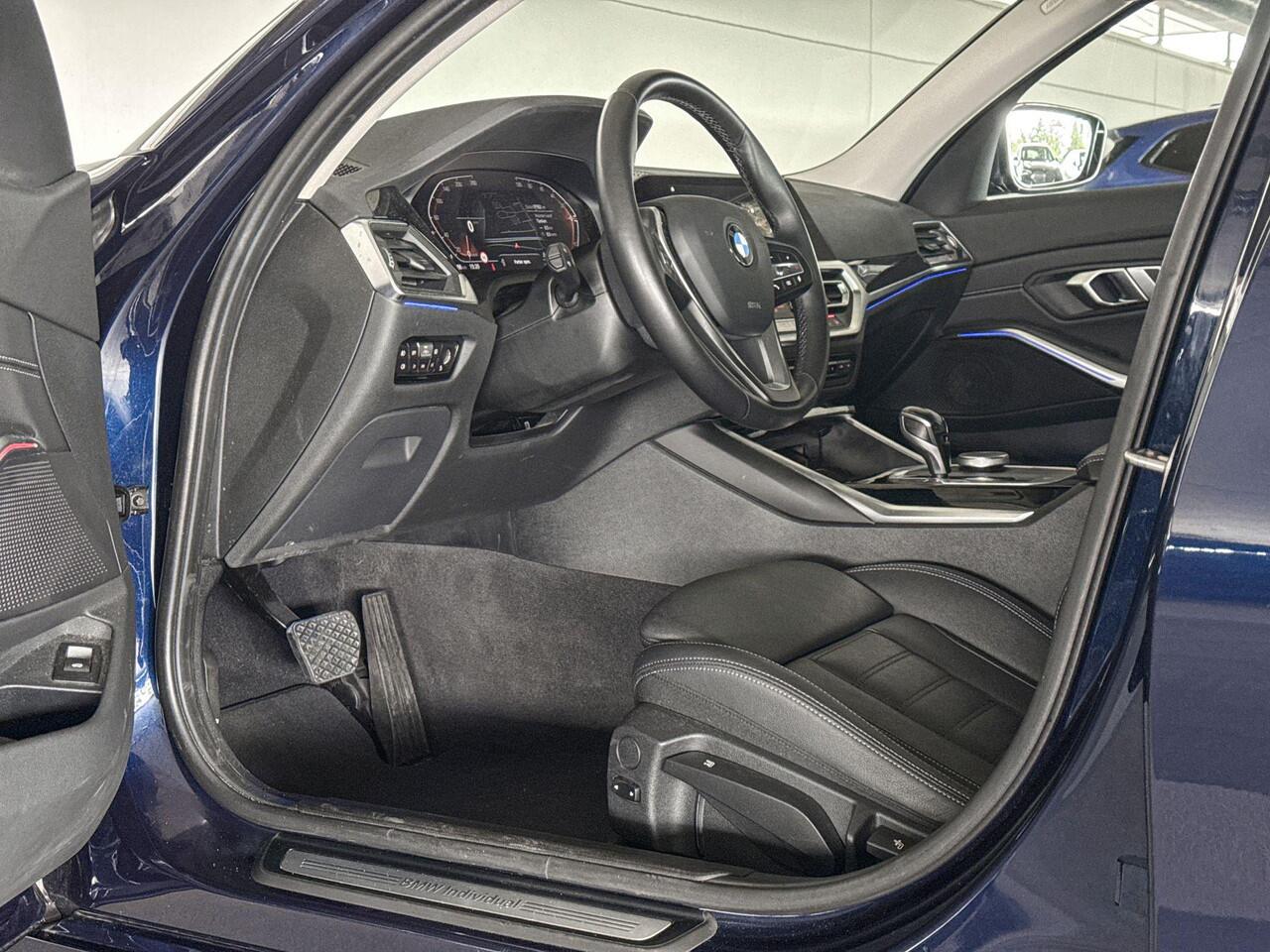 BMW 3-SERIE Touring 318i Business Edition Plus