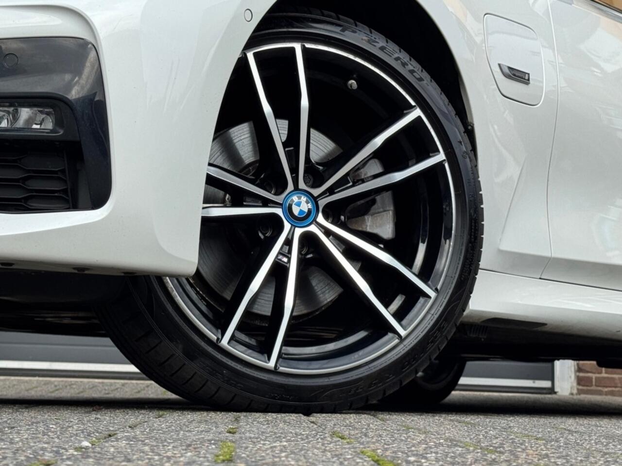 BMW 3-SERIE 320E TOURING HIGH EXECUTIVE M-SPORT PANO/LEER/LED/CAMERA/NL-AUTO