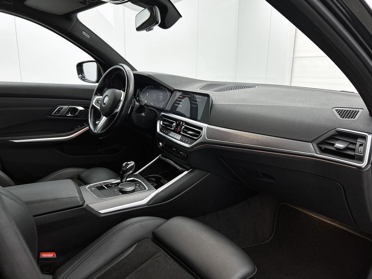BMW 3-SERIE Touring 330i M Sport, Live Cockpit Professional, Shadow Line, Apple Carplay