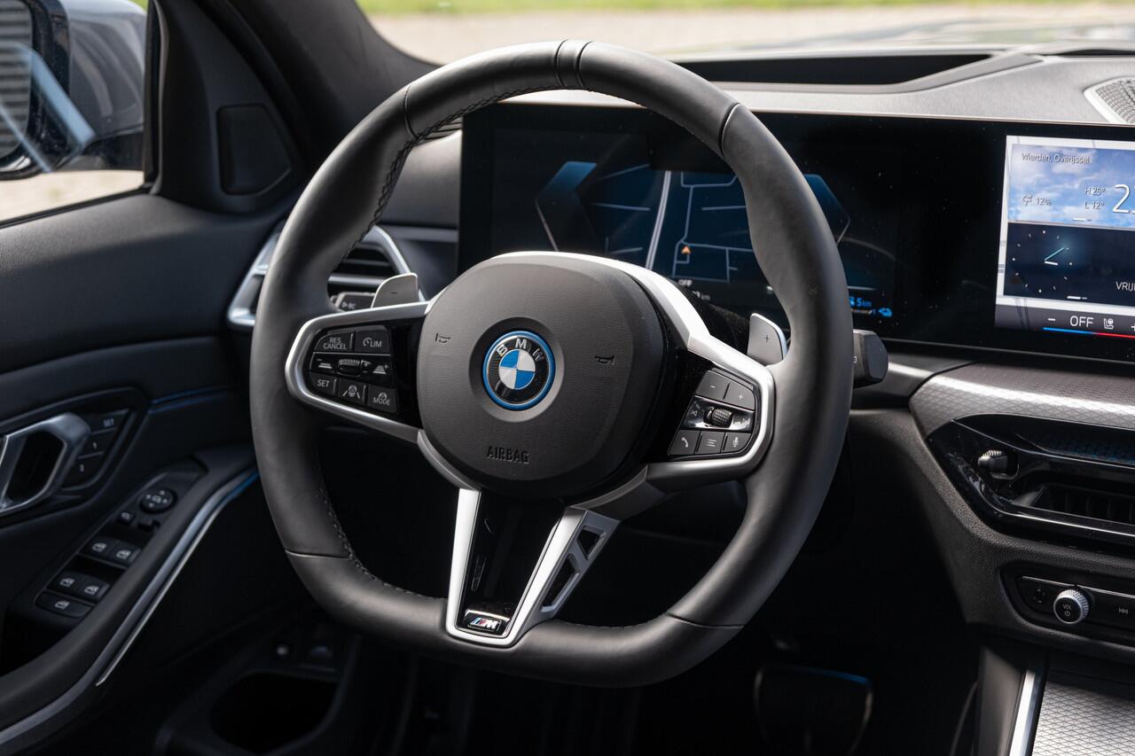 BMW 3-SERIE Touring 330e MY2025 330e Touring M Sport High Executive NP ¤ 78843