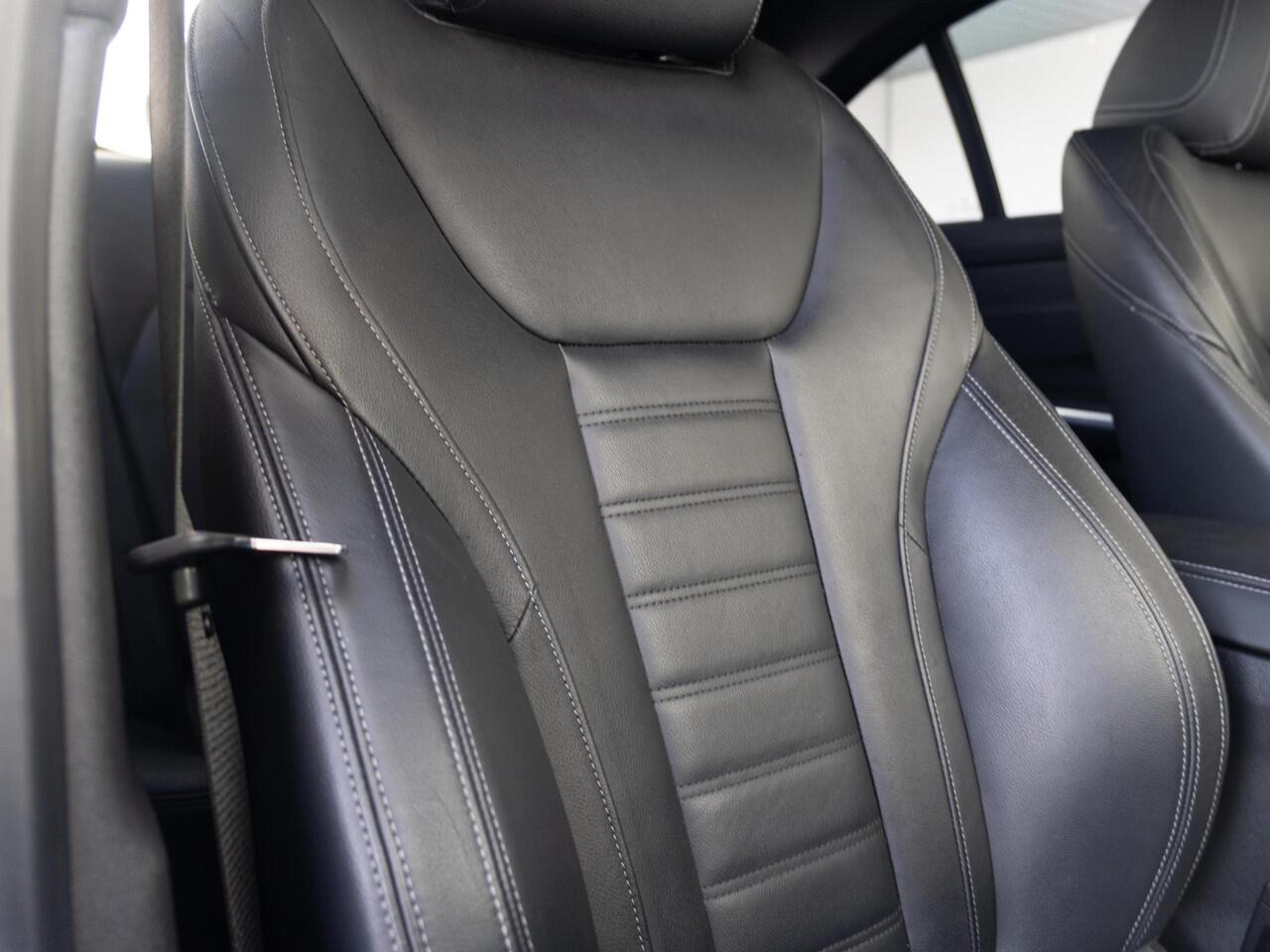 BMW 3-SERIE Sedan 330e | High Executive | M Sport | Stoelverwarming | Harman Kardon | LED | Cruise Control | 18''