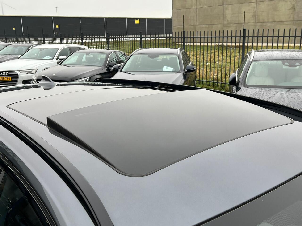 BMW 3-SERIE Touring 330e High Executive M-SPORT SHADOW-LINE PANORAMADAK AMBIENT MEMORY 360-CAMERA CARPLAY