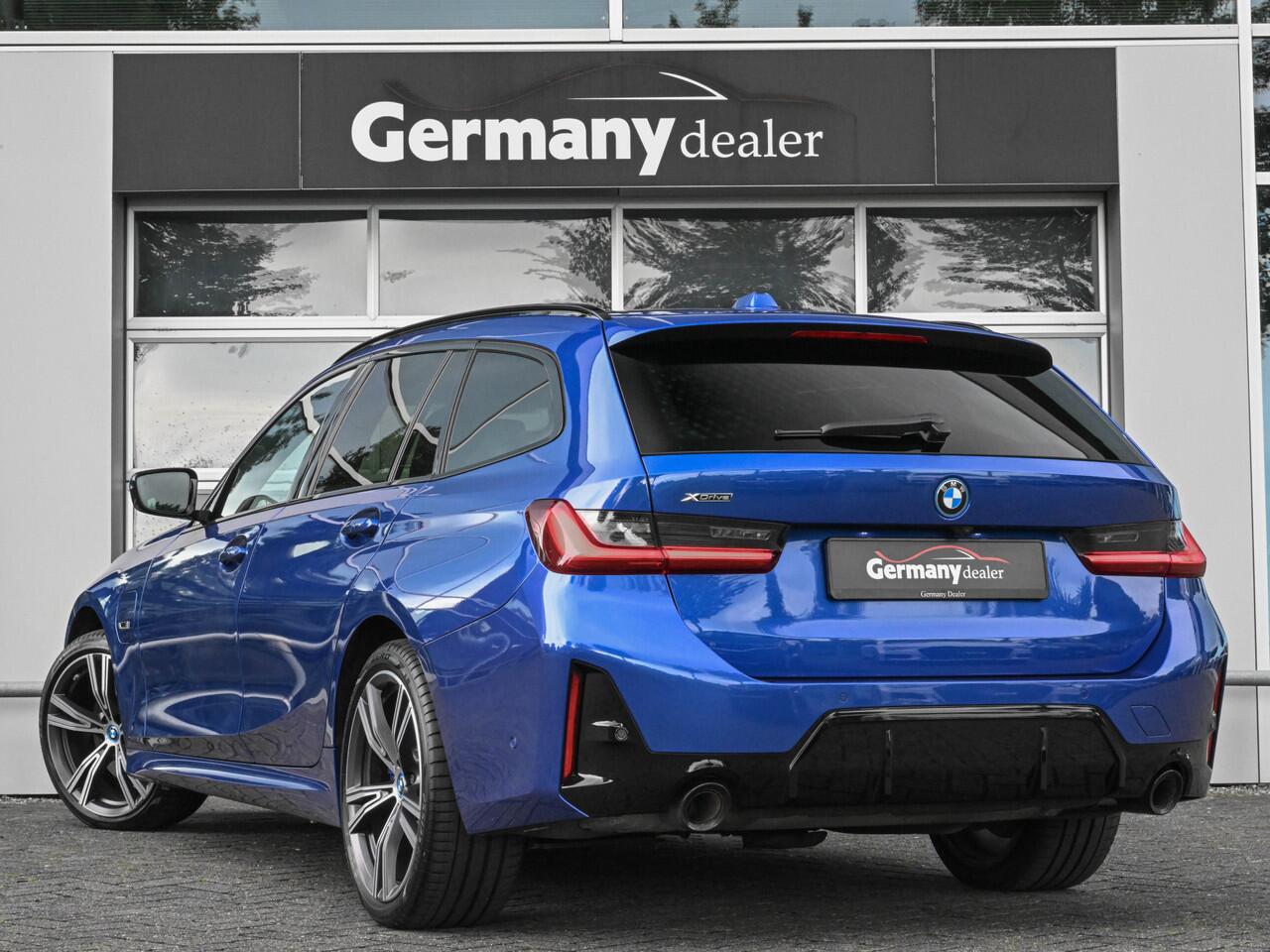 BMW 3-SERIE Touring 330e xDrive 292pk M-Sport-Pro Pano HUD E-Zetels ACC M-Rem Widescreen Hifi VOL!