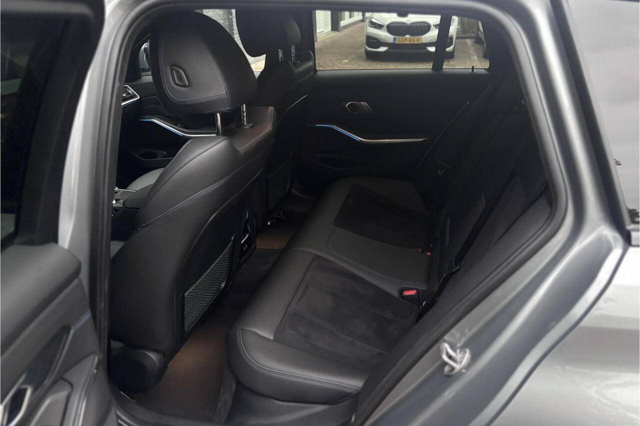 BMW 3-SERIE Touring 330e M-sport LCI Widescreen | Camera | Adaptive Cruise | Comfort Access