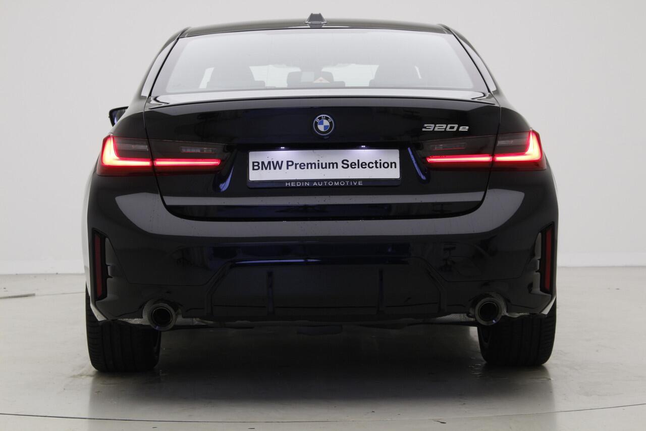 BMW 3-SERIE 320e M-Sport Pro | M Adaptief onderstel | Adaptieve LED koplampen | BSI 3 jr - 40.000 km | Nu voor 41.895,-
