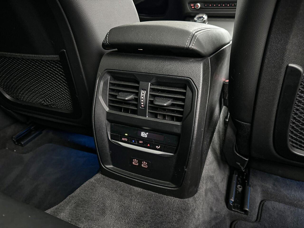 BMW 3-SERIE Touring 320e High Executive M-Sport 19 Inch / Stuur & Stoelverwarming / Electrische Zwenkhaak / Glazen Schuifdak / Laser Light / Hifi / Head Up Display / Active Cruis Control