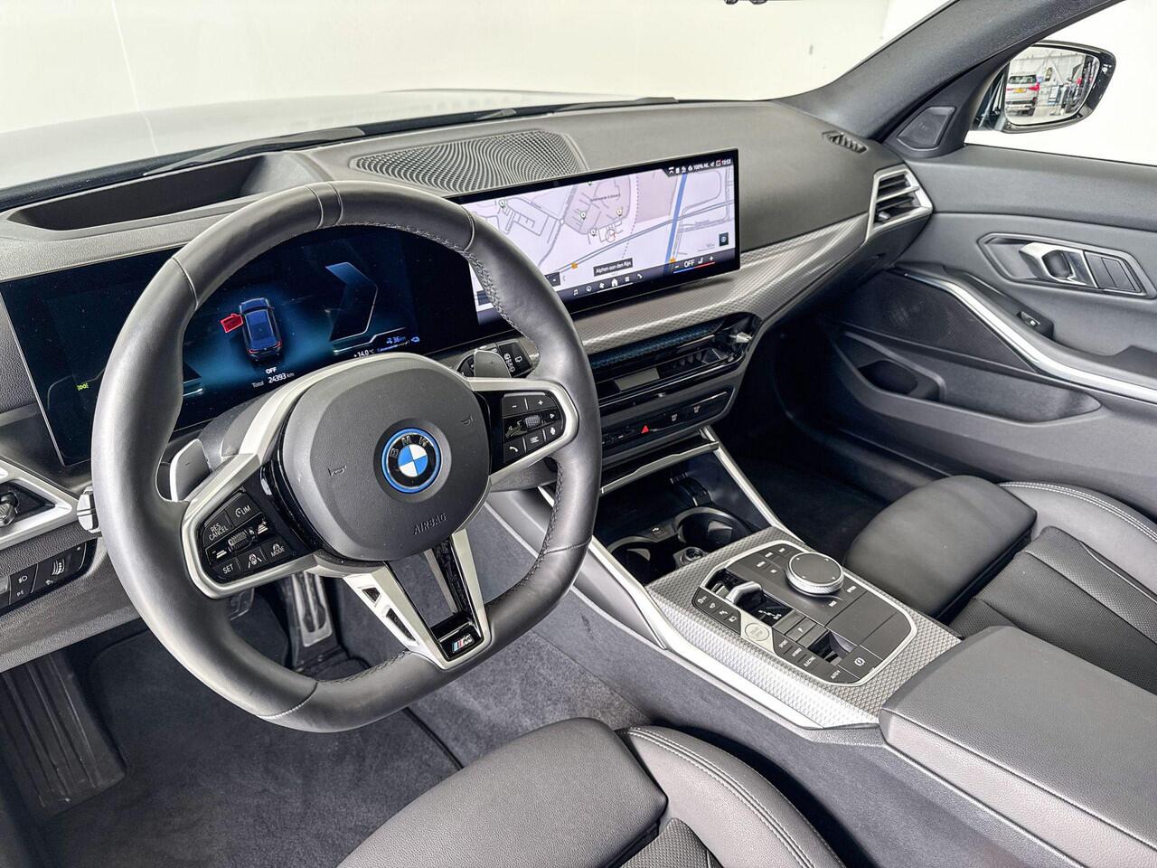 BMW 3-SERIE Touring 330e