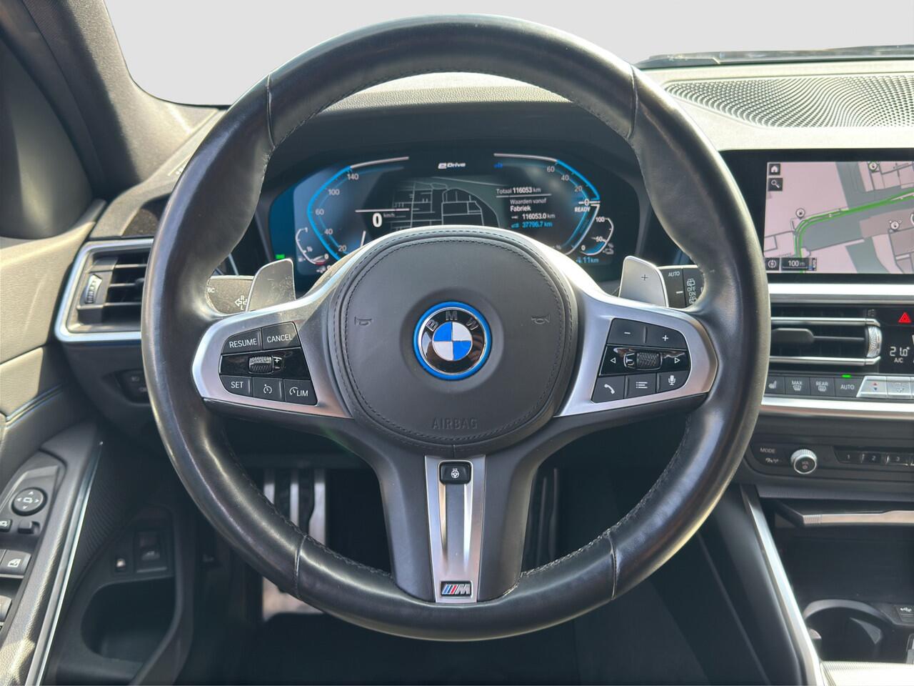 BMW 3-SERIE Touring 320e High Executive M-Sport | Head-Up | 19'' | Shadow Line | Half leder |