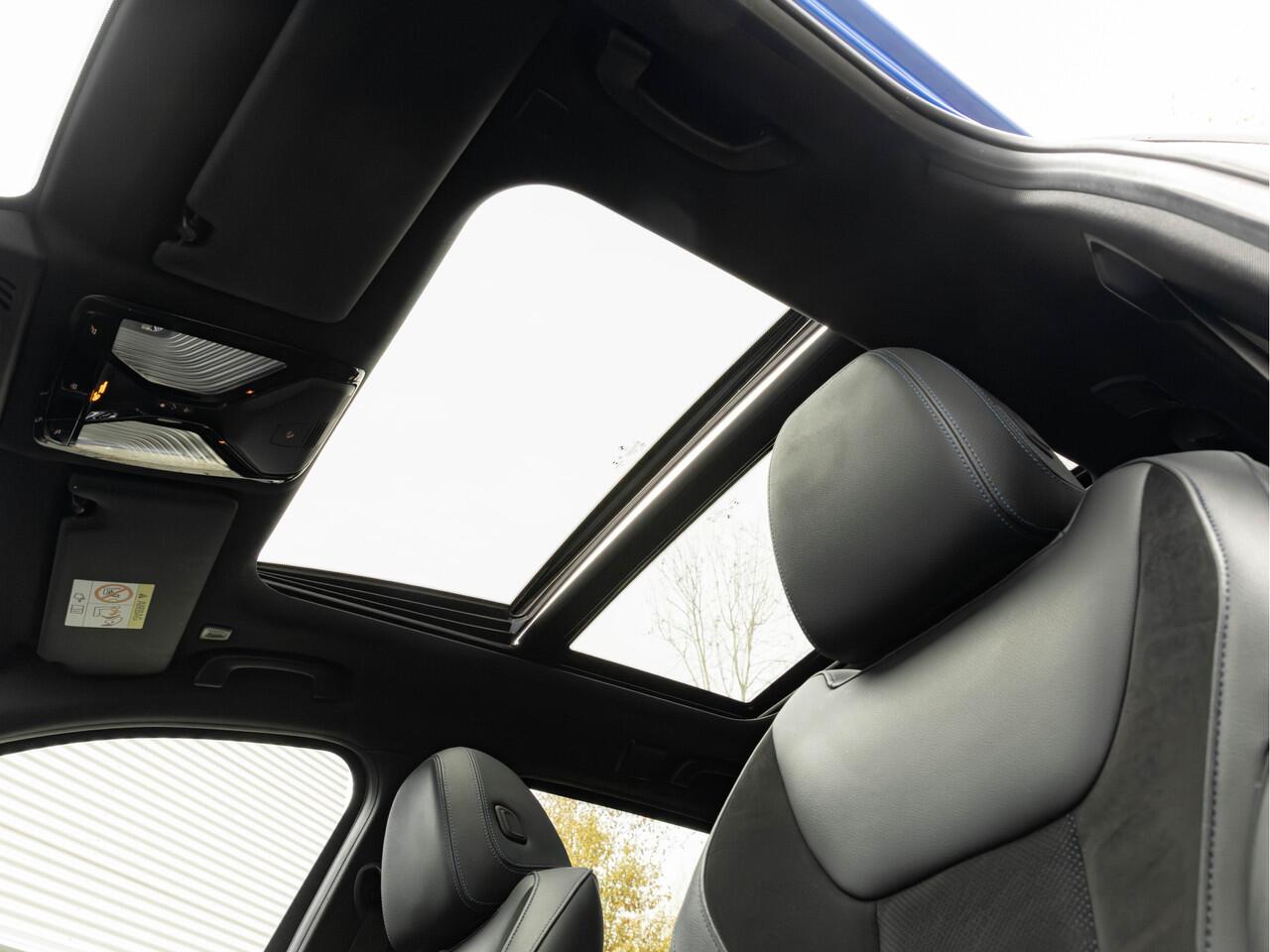 BMW 3-SERIE Touring 330i M-Sport - Pano - Driving Assistant Prof - DAB - Hifi