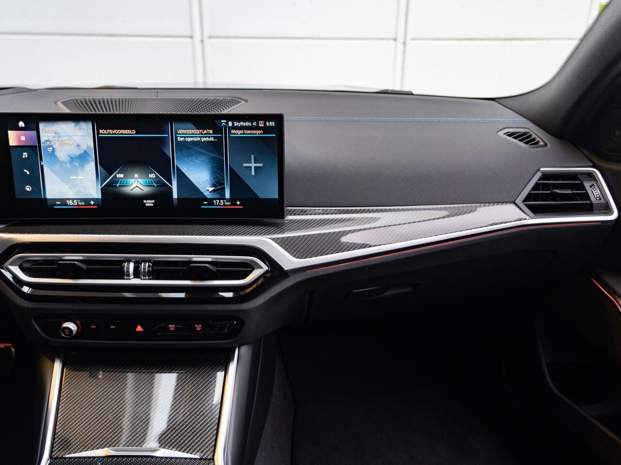 BMW 3-SERIE Touring 330e xDrive M Sport Pro | Trekhaak / Panoramadak / Elektrische Stoelen met Geheugen / Harman Kardon / Driving Assistant Professional