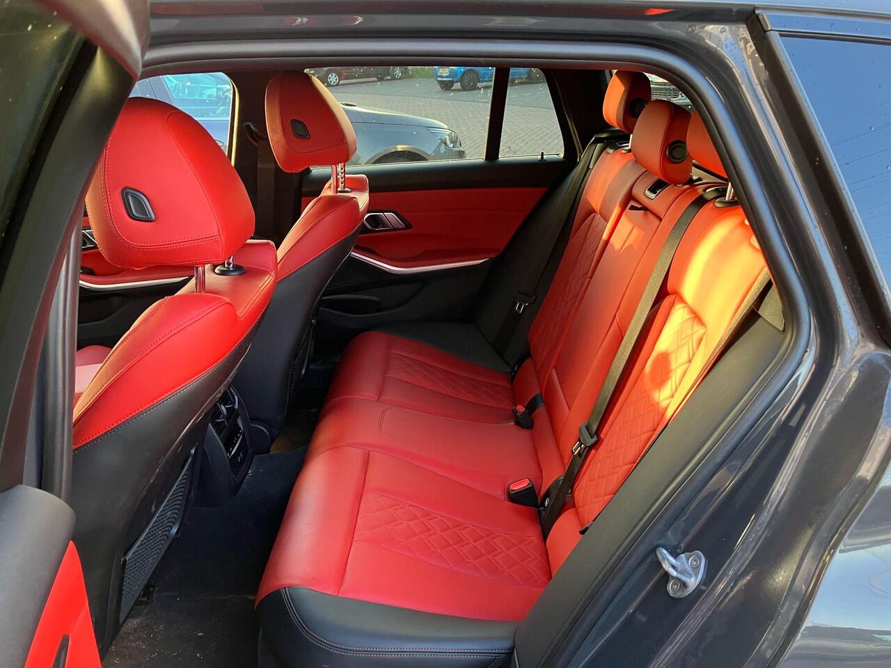 BMW 3-SERIE Touring 330e xDrive High Executive | LUXE VEEL OPTIES | Zeer nette staat | Tegen meerprijs interieur in zwart mogelijk |