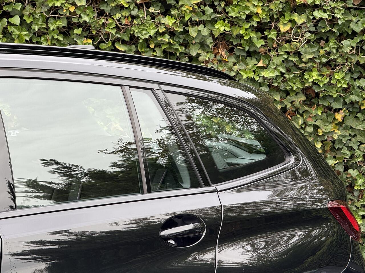 BMW 3-SERIE Touring 330i xDrive | M-Sport Pro | 19'' | Elek. Trekhaak | Panorama