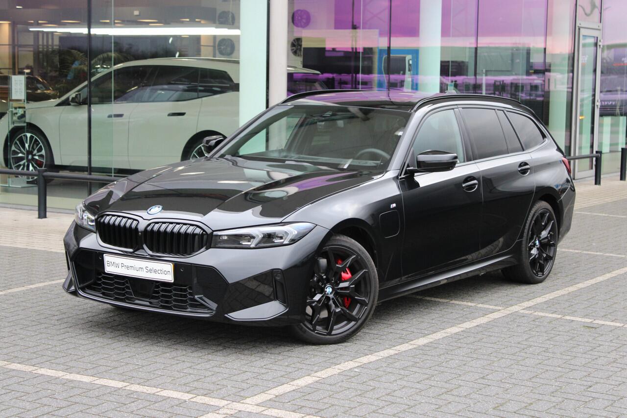 BMW 3-SERIE Touring 330e High Executive M Sport Automaat / Panoramadak / Trekhaak / Sportstoelen / Active Cruise Control / Adaptieve LED / Parking Assistant Plus / Comfort Access