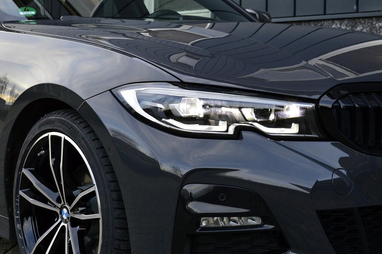 BMW 3-SERIE Touring 320i M-Sport Rijklaarprijs-Garantie Leder Interieur Apple carplay Led Trekhaak 19 Inch