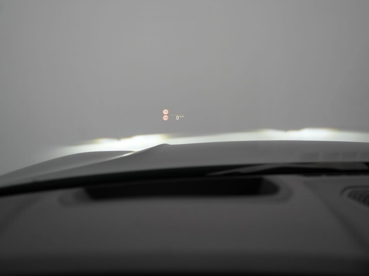 BMW 3-SERIE Touring 330e M Sport Plug In Hybrid 293pk Dealer O.H. PHEV | Trekhaak Af Fabriek | Panodak | Head Up | Adaptive Cruise | 360 Camera | Laser LED | Lederen Sportstoelen Memory & Verwarmd | Apple Carplay | Sfeerverlichting | 19"L.M |