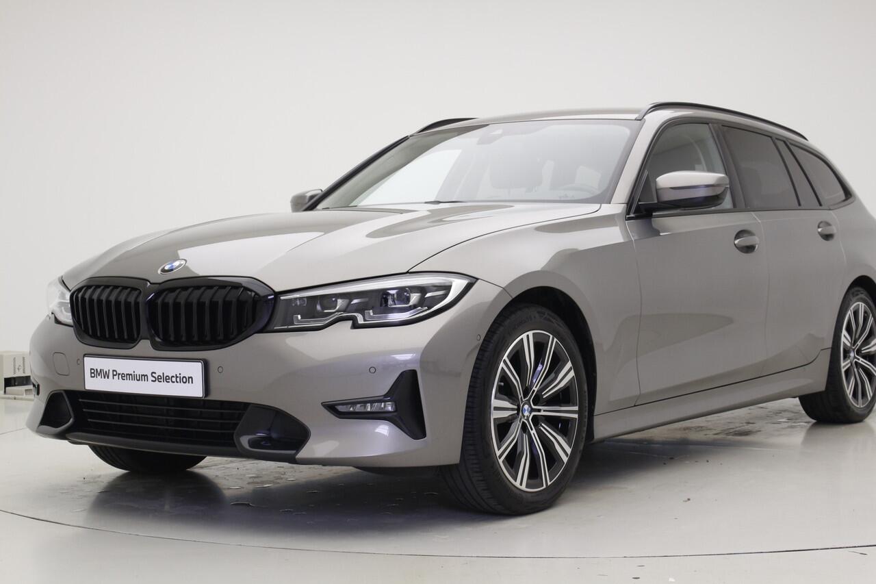 BMW 3-SERIE Touring 318i Sportline | Camera | Stoelverwarming | Hifi | Trekhaak |