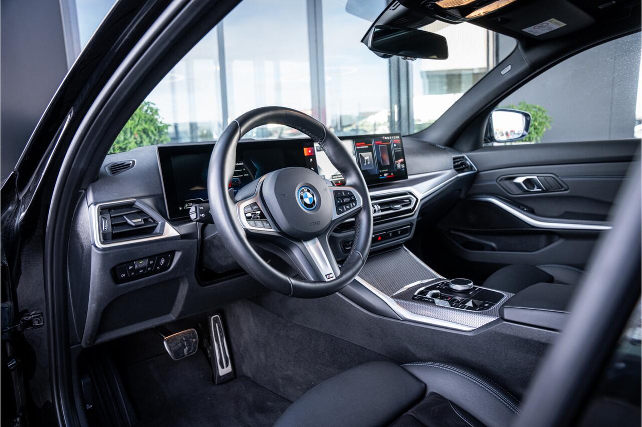 BMW 3-SERIE Touring 320e - M Sport | Panorama | HUD | Carplay | Stoelverwarming
