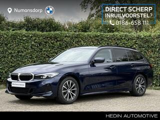 bmw-3-serie-touring-318i--driving-