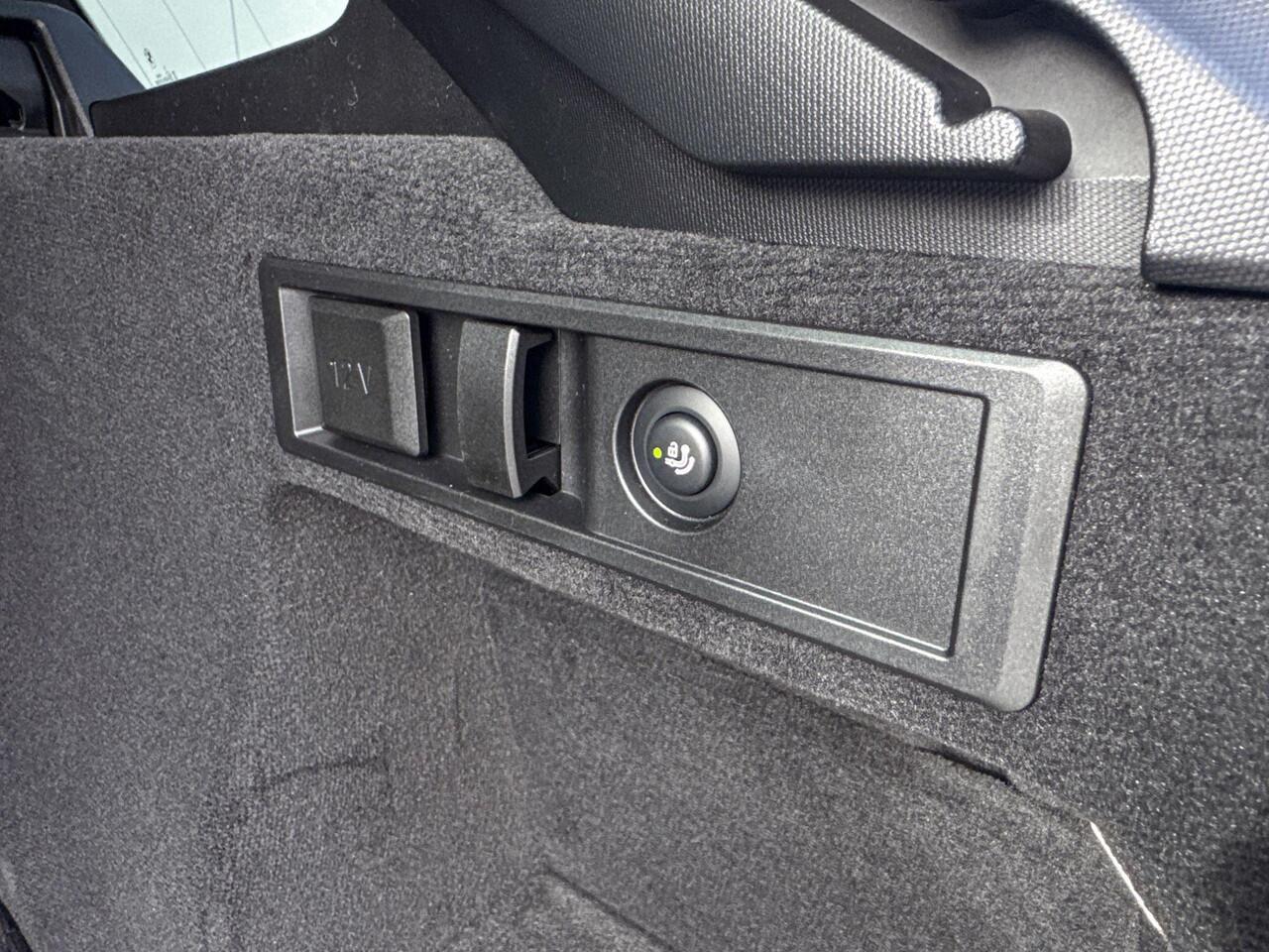 BMW 3-SERIE Touring 330e M-Sport / Apple Carplay / Panoramadak / Driving Assistant