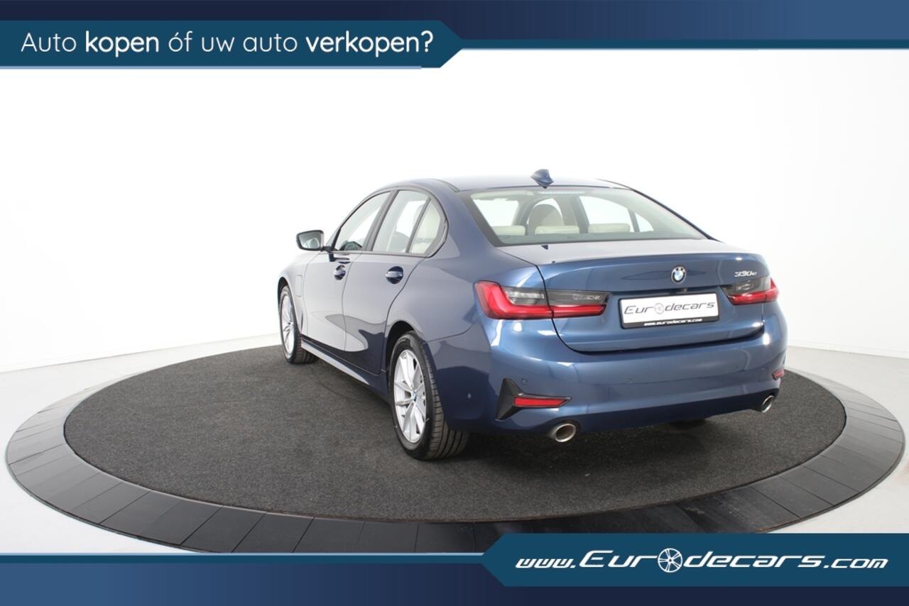 BMW 3-SERIE 330e Business Edition Plus *1ste Eigenaar*Navigatie*Park assist*