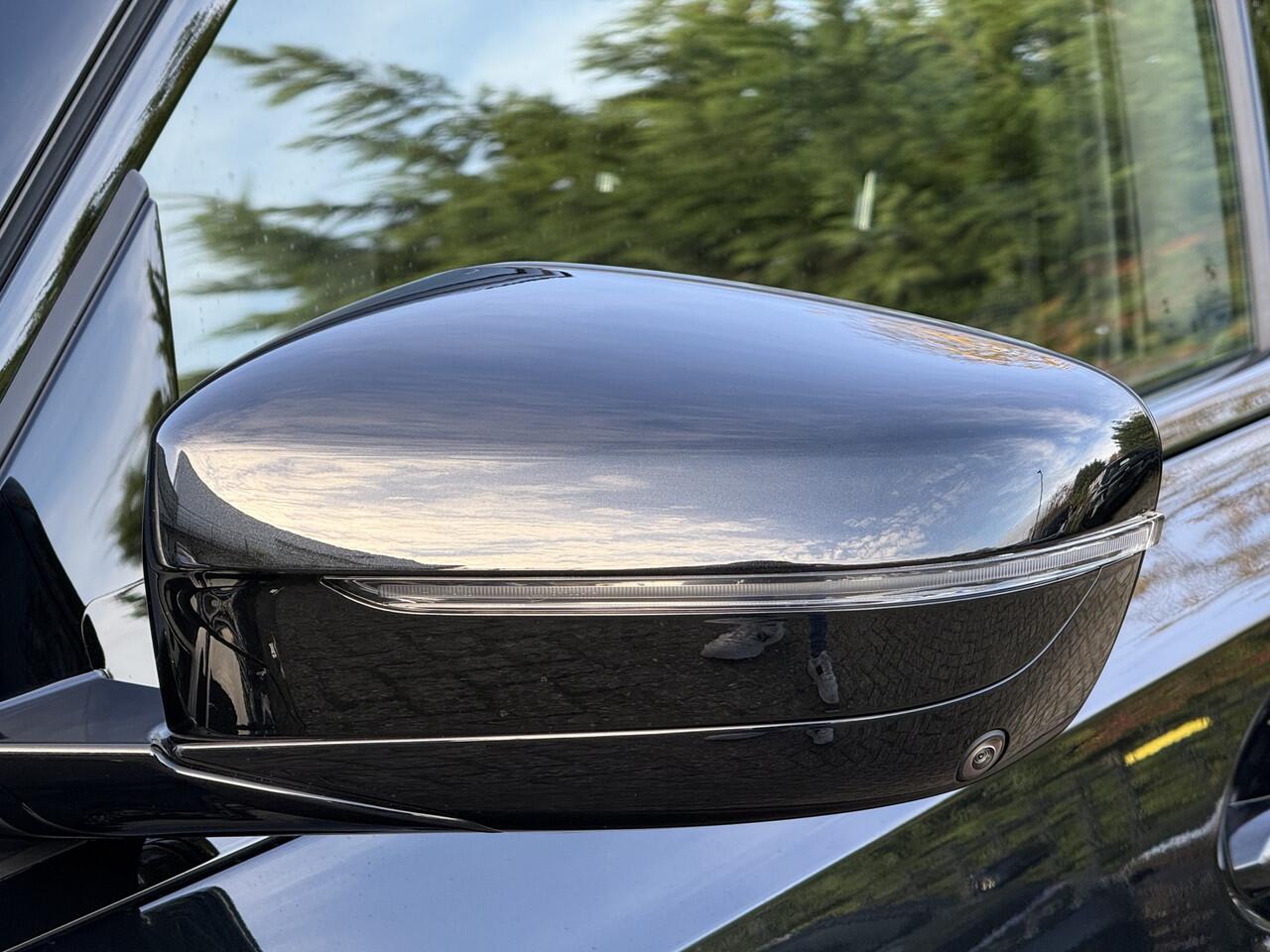 BMW 3-SERIE Touring 330e M-Sport | Panorama | Trekhaak | 19" | Driving Ass. | 360 Cam | Memory Stoel