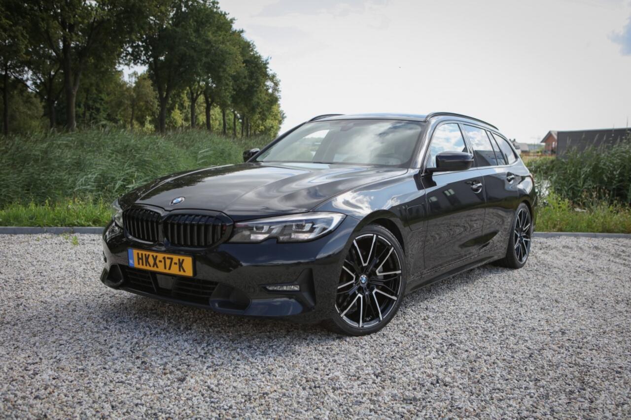BMW 3-SERIE 330e Sport Line