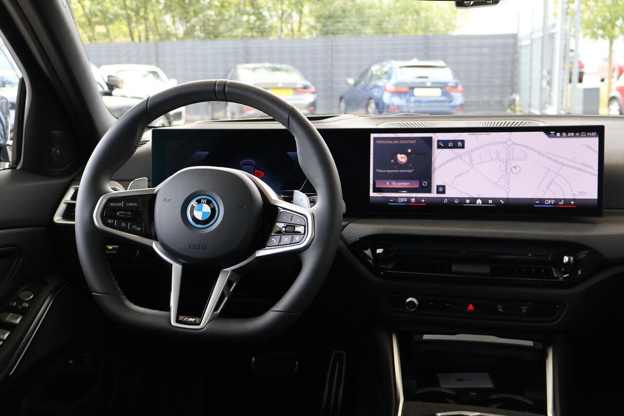 BMW 3-SERIE Touring 330e xDrive | M Sportpakket | Harman Kardon | Trekhaak