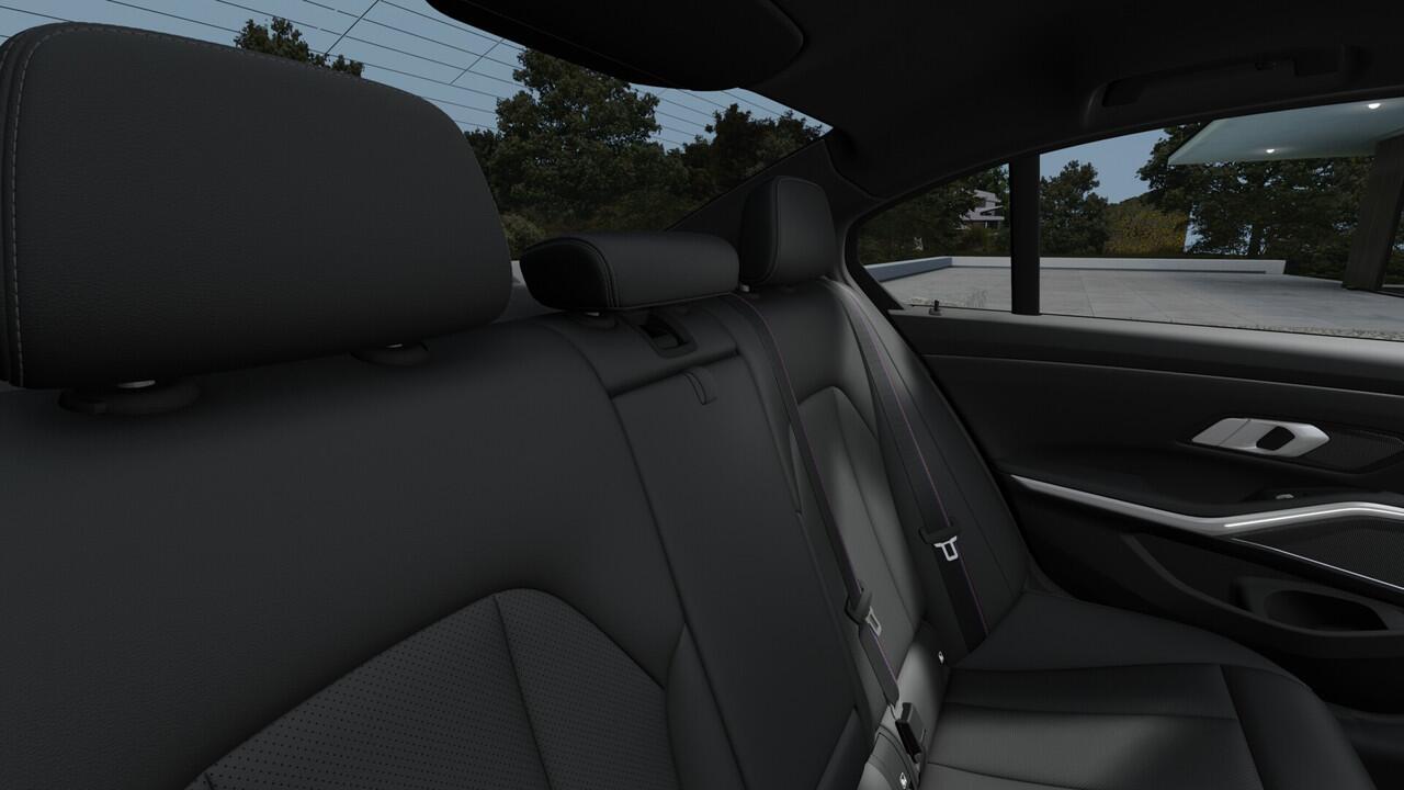 BMW 3-SERIE 330e High Executive M Sport Automaat / Schuif-kanteldak / Sportstoelen / Adaptieve LED / Stoelverwarming / Comfort Access / Harman Kardon / BMW Live Cockpit Professional